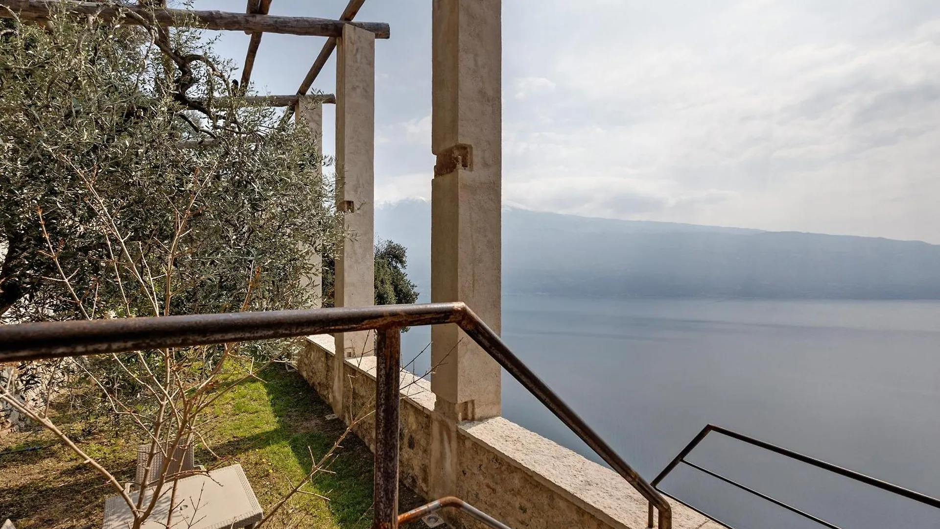 Casa Limonaia Al Pos Villa Tignale Italy