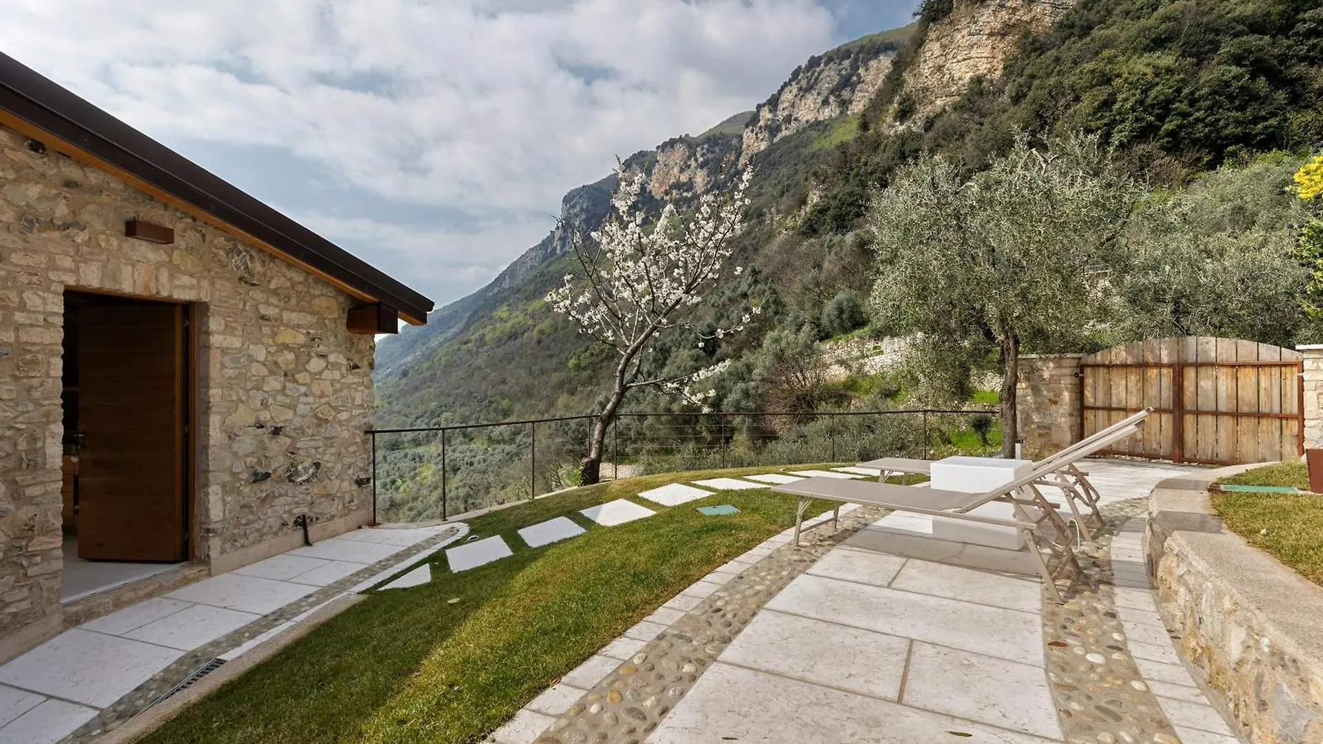 Casa Limonaia Al Pos Villa Tignale Italien